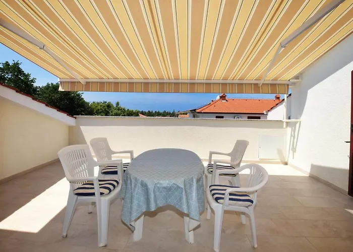 Marija アパート ポレッチ