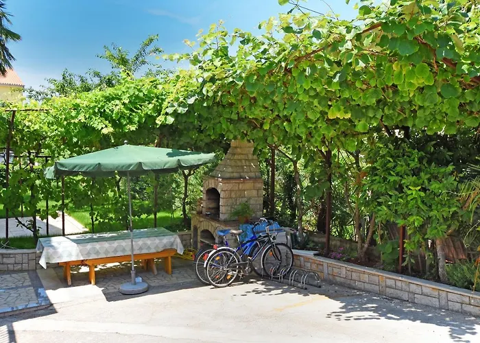 Marija アパート ポレッチ